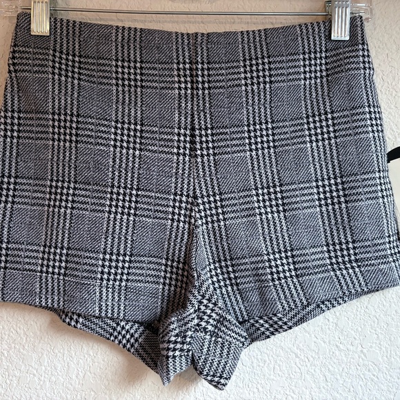 Forever 21 Women's High Waisted Plaid Shorts NWT Small - Picture 2 of 6